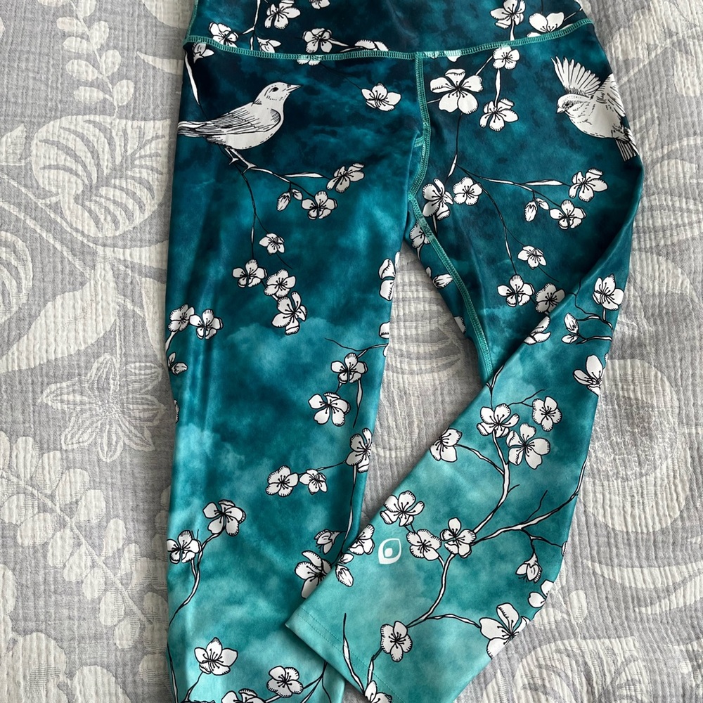 Women’s capri length yoga leggings